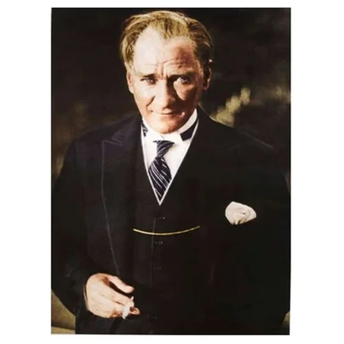 Renkli Takım Elbiseli Atatürk Poster Bayrağı